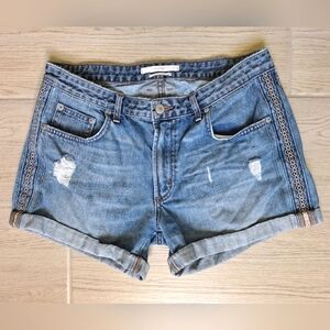 Tularosa Women's Madison Embroidered Boyfriend Distressed Denim Jean Shorts - 29